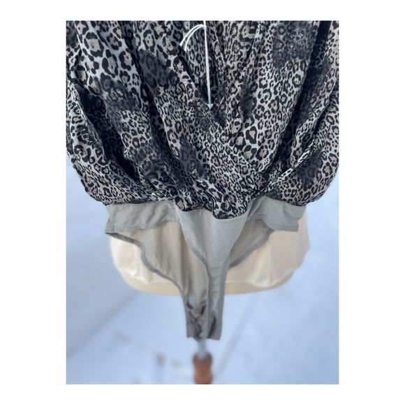 Intimately Free People Siren Song Printed Wrap Bodysuit Sleeveless Sz XS NWT - Picture 5 of 16